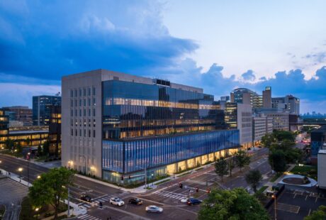 Gary C. Werths Building at Siteman Cancer Center (SCC)